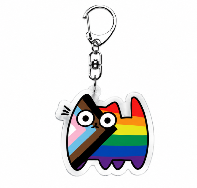 Brelok akrylowy — kot, flaga Progress Pride, 5 × 5 cm