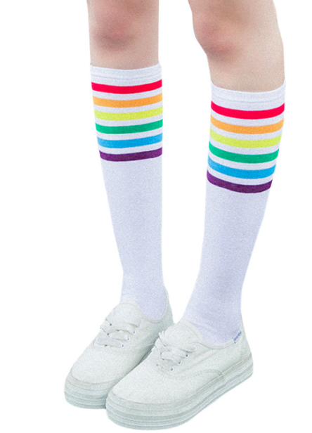 Podkolanówki białe z paskami w kolorach tęczy PRIDE LGBT