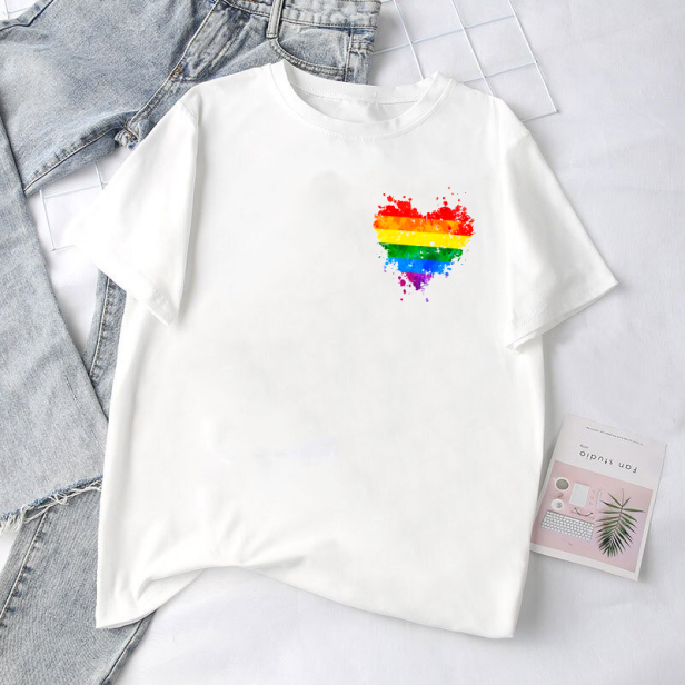 Koszulka z nadrukiem małego serca w barwach tęczy PRIDE LGBT męska biała