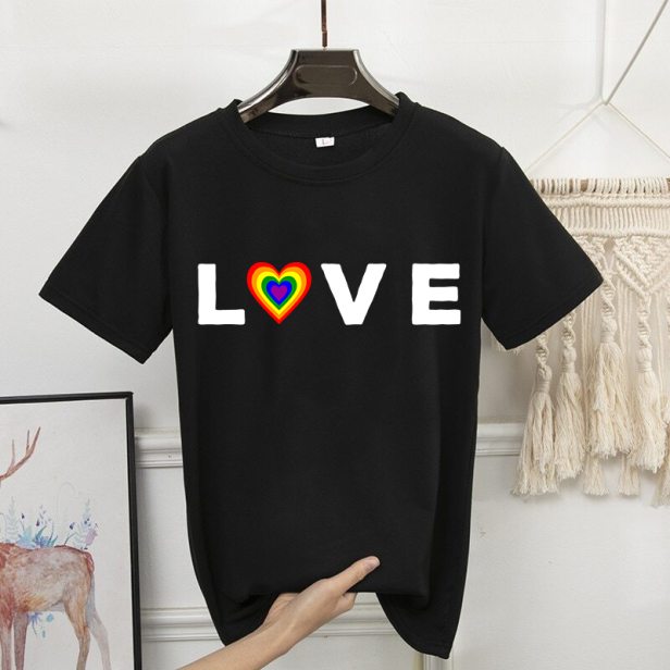 Damska koszulka z nadrukiem LOVE w barwach PRIDE LGBT czarna